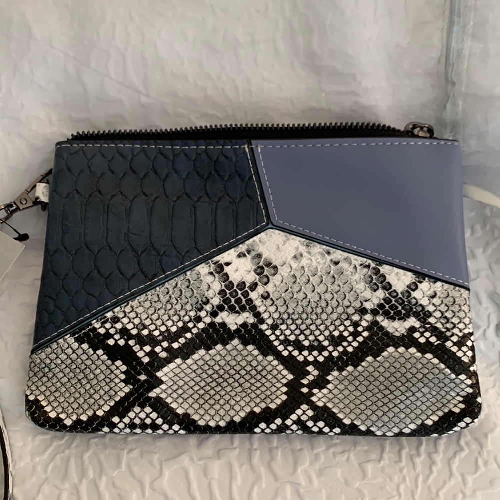 Chico’s wristlet